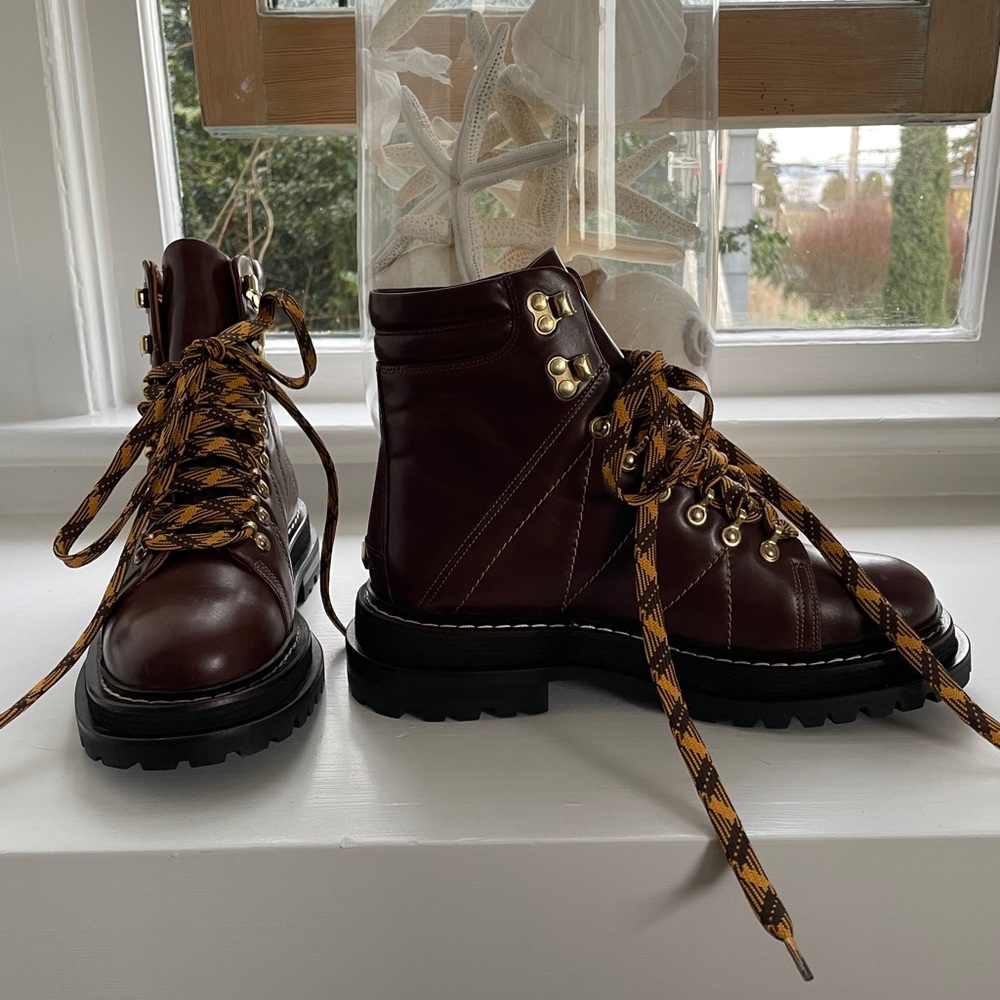combat boot